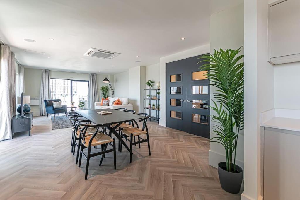 Penthouse River View! Wow ليفربول المظهر الخارجي الصورة